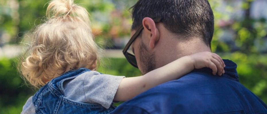 Coniugi separati padre con bambina