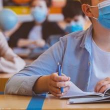 Le preoccupazioni del Garante dei minori per il mantenimento dell'obbligo dell'uso della mascherina nelle scuole