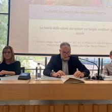 Il Garante dei diritti dei minori: le mascherine danneggiano la salute di bambini e ragazzi