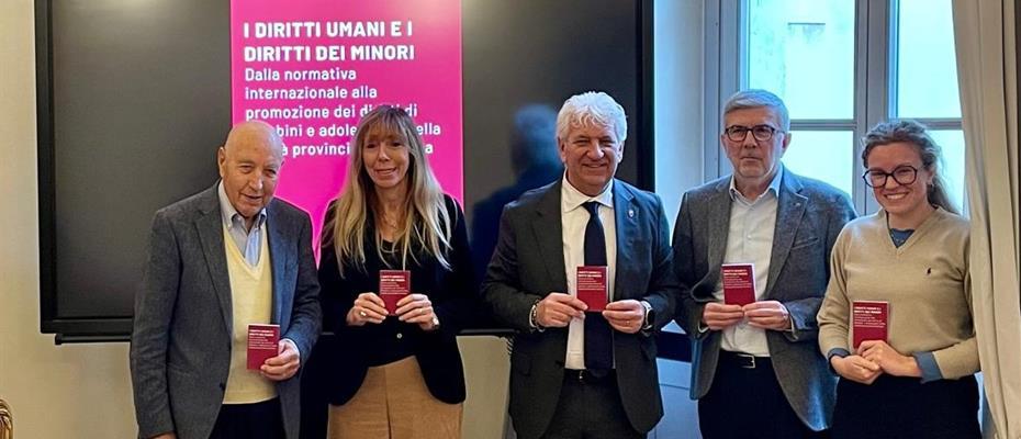 2025 11 19 presentazione libretto diritti minori Anna Berloffa Garante minori (4)