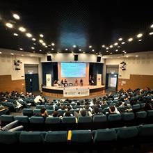 L'Autonomia vista dalle nuove generazioni: studenti del Liceo Russell di Cles a confronto con il Consiglio provinciale L'Autonomia vista dalle nuove generazioni: studenti del Liceo Russell di Cles a confronto con il Consiglio provinciale